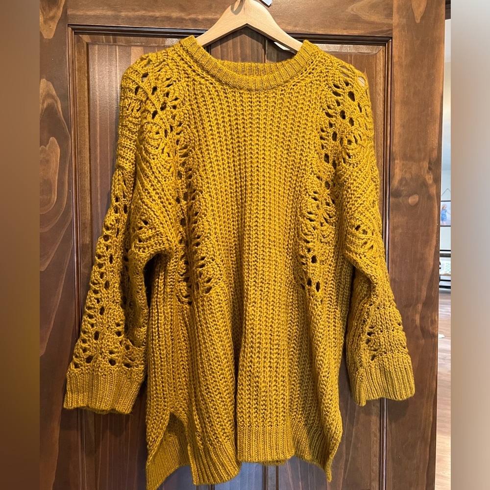 Anthropologie tunic style sweater